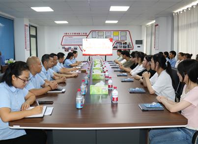 重庆pg电子公司乐成举行“金秋助学启航，，，，共筑未来梦想”助学活动